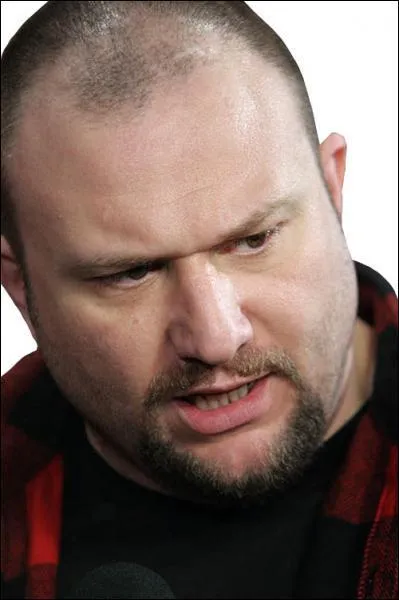 Comment s'appelle ce catcheur ?