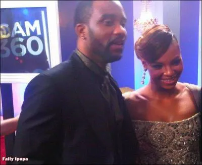 Avec qui a-t-il dj chant ?