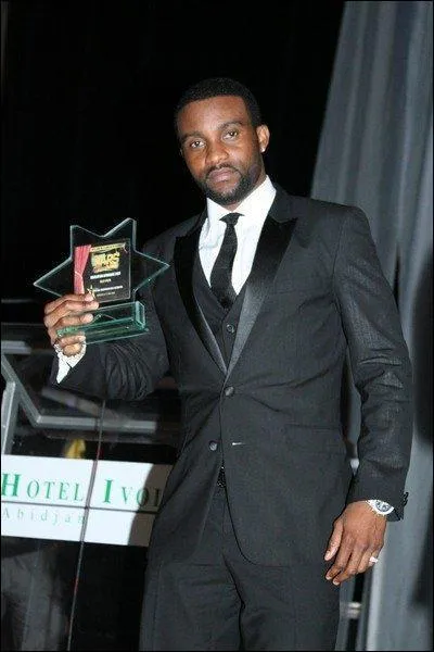 Avec quel album remporte-t-il son premier disque d'or ?