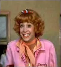 Quelle actrice jouait le rle de Frenchie, la jeune fille passionne de coiffure ?