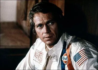 Dans ce film, son personnage se nomme Michael Delaney ...