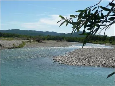 Affluent du Rhône cette rivière prend sa source à Montgenèvre dans le 05, et a une longueur d'un peu plus de 320 km. Il s'agit de ...