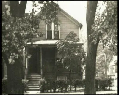 Comment se droule l'enfance de Walt Disney ?