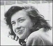 Elle a fait ses tudes au Barnard College,  New York. A quelle universit est-il rattach ?