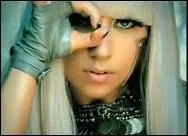 Quelle est l'origine de son nom de scne ?