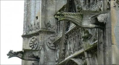 Quelles sont ces petites statues,  l'allure bien trange ?