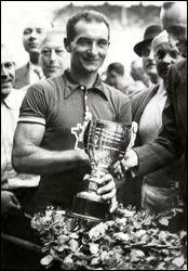 Il tait 5 ans plus g que son frre :