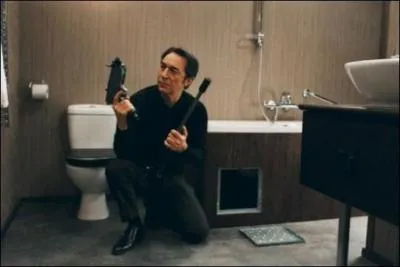 Dans ce film, son personnage se nomme Ralph Milan ... .