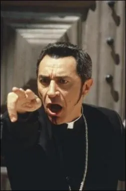 Dans ce film, son personnage se nomme Serge Frollo ... .