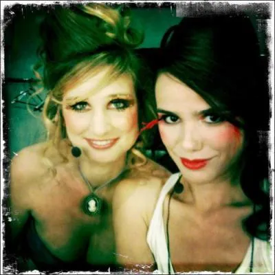 Combien de chansons chantent Melissa Mars et Diane Dassigny pendant le spectable ?