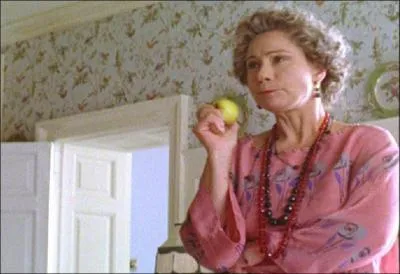 Je frquente rgulirement un crivain.