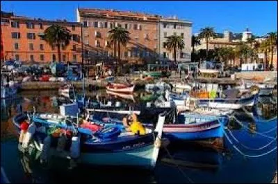 Allez en cet endroit amateurs de pruneaux 
Ils sont moins dangereux que ceux d'Ajaccio