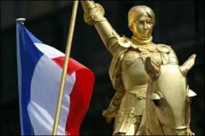 Sur le cours de la Loire est au septentrion 
Une ardente pucelle y fit plier Godons 
Le FN y défile au premier jour de mai 
Je resterai alors dans un beau lit douillet