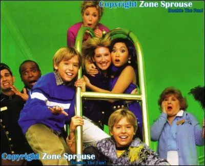 Comment se nomme la femme de ménage à droite ?