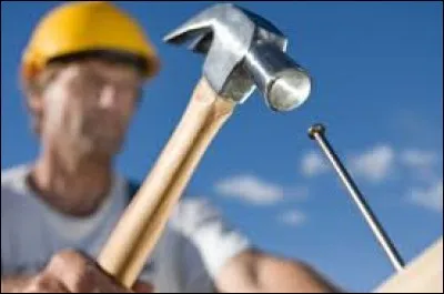 Maudzit ! ... Je ''cogne des clous'' .