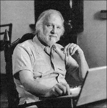 Dj laurat des prix Hugo (1958) et World Fantasy (1976, 1984 et 1990), il reoit en 1991 un prix spcial  titre de Grand Matre, prix dont le nom rend hommage  quel illustre auteur fantastique ?