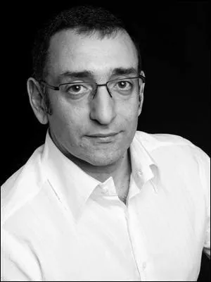 Rcemment, il a voulu racheter un club isrois ; c'est ...