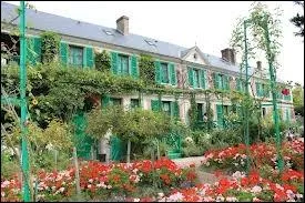 Il est un endroit que j'aimerais voir la prochaine fois. Il se trouve à Giverny dans l'Eure. Claude Monet y avait aménagé un magnifique jardin où il peignait...