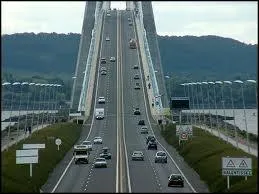 De quel type est le pont de Normandie ?