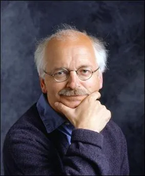 Ecrivain et acadmicien n le 22 mars 1947, auteur des 'Chevaliers du subjonctif' ou de 'La rvolte des accents', il disait : 'La vie est la seule carrire qui m'intresse'