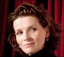 Ne le 9 mars 1964, elle a reu un Oscar pour le rle du 'Patient anglais'