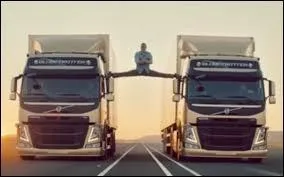 ''Si tu dors et que tu rêves que tu dors, ----------------.''