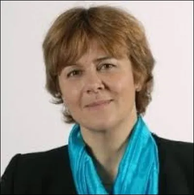 DOMINIQUE VOYNET née le 2/11/58 à Montbéliard. Vrai nom : Dominique Marie Denise Voynet. Que lui est-il arrivé à 16 ans ?