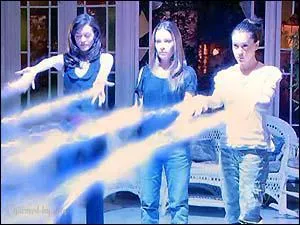 Comment se termine le combat Billie-Christy contre les surs Halliwell ?