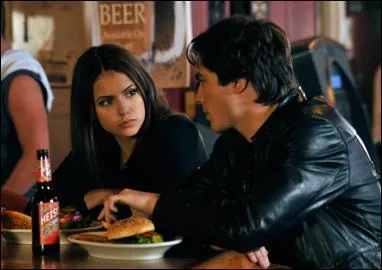 O Damon emmne Elena dans l'pisode 11 de la saison 1 ?
