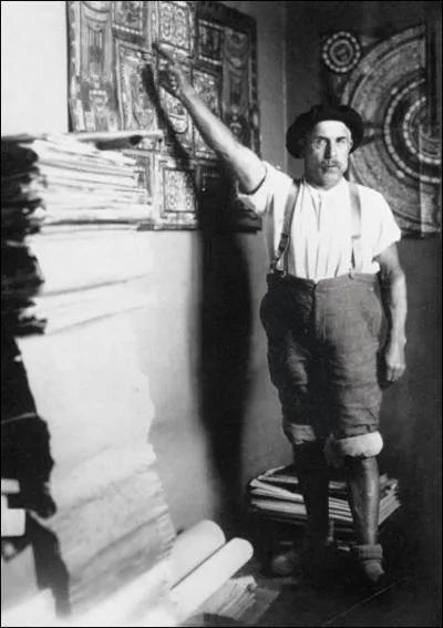 Il passe la majeure partie de sa vie dans un asile, c'est la qu'il peint et qu'il crit un rcit autobiographique fantasque de 10 000 pages. Il est malgr lui un imminent reprsentant de l'art brut.