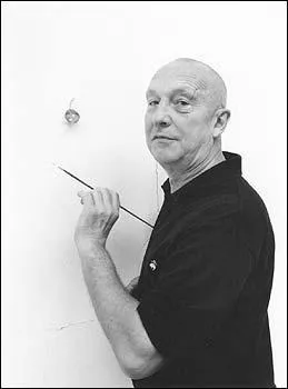 Peintre n en RDA connu pour avoir peint et expos certaines de ses toiles  l'envers (bien qu'elle soit en ralit  l'endroit (j'espre que vous me comprenez)).