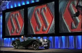 En 1935, cette marque décide (elle a bien fait ! ) de changer de logo... Son nom était SS Company, elle va s'appeler...