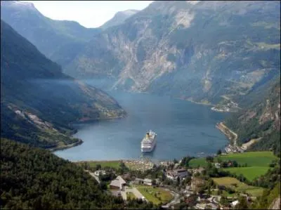 Le  smala hove  est un plat trs pris en Norvge. Il s'agit de :