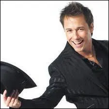 En avril 2007, avec qui anime-t-il 'La nuit des duos' ?