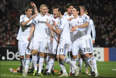 Dans quel club jouait Karim Benzema avant de rejoindre le Real Madrid ?