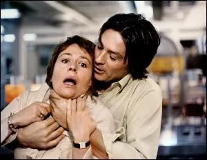 Elle est Hlne Masson avec Alain Delon dans ce film en 1972