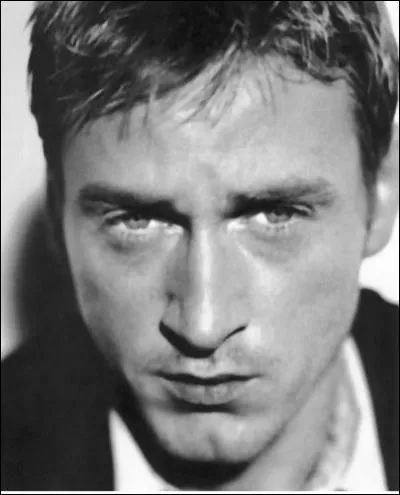 Benot Magimel, lui, exige que l'htel o il loge soit muni d'internet et...