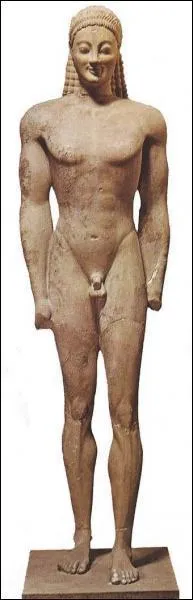 Ce 'kouros' grandeur nature a la taille troite, les cuisses assez larges et les cheveux tresss : d'o vient-il ?