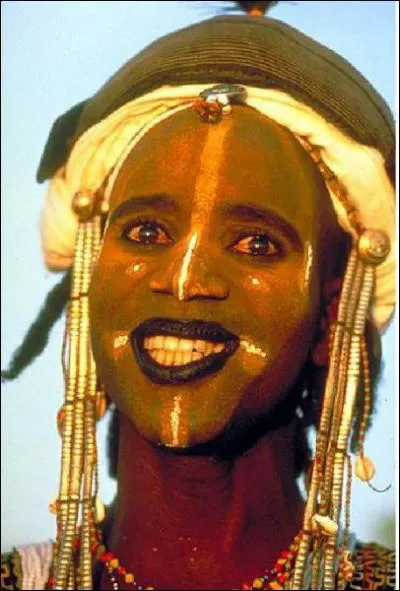 Cet homme bororo est maquill et par pour une fte traditionnelle : dans quel pays vit-il ?