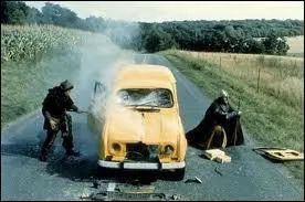 Elle est figurante , version utilitaire dans le film :