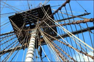 ''Un jour si tu es ''vigie'' , tu devras prendre ton ''quart'' et monter ---------.''