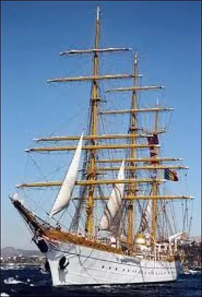 ''Alors cuisse de mouche, toujours partant(e) ? Bon, OK donne-moi le nom du mât qui pointe à l'avant des voiliers.''