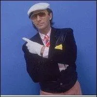 Quel chanteur avait ''le look Coco ! Le look qui te colle à la peau'' ?