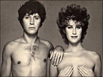 Existent même des groupes qui n'ont eu qu'un titre connu ! ''Chacun fait c'qui lui plaît'' , c'est LE titre de...