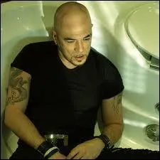 Qui est ce chanteur ?