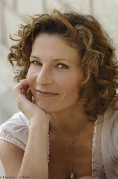 Qui incarne Mirta Torres ?