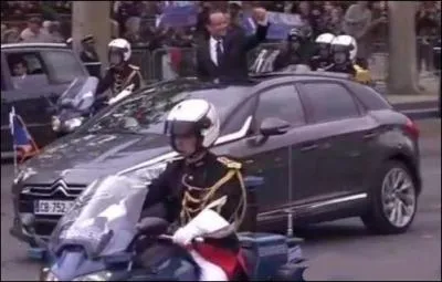 Quel modle Citron a t choisi par le 24 me Prsident Franois Hollande, pour sa crmonie d'investiture ?