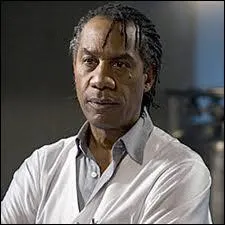 Comment s'appellle-t-il ?