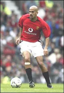L'Argentin Juan Sebastian Veron quitte l'Italie et la Lazio Rome pour Manchester United contre ?