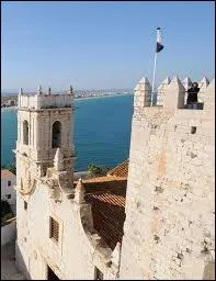 Au plus fort de leur activité, les Templiers jouèrent un rôle qui se rapproche de celui de...